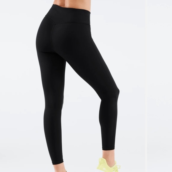 Fabletics Pants - NWT Fabletics Anywhere High-Waisted Legging Short 25 Size:S